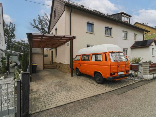 Schönes Dreifamilienhaus mit vielen Möglichkeiten in Esslingen-Berkheim