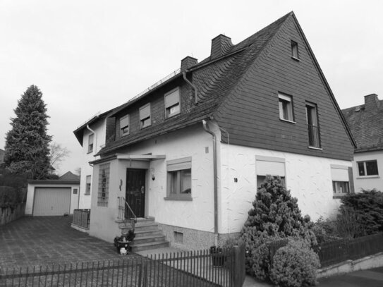 Traumhaftes 1-2-Familienhaus in Hasselbach - Idyllische Lage und großer Garten!