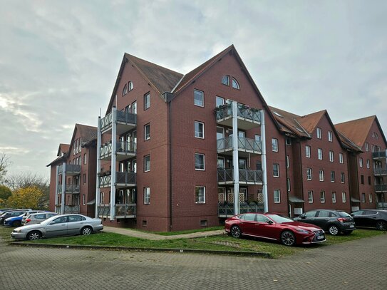 Schöne, bezugsfreie 2-Zimmer-Wohnung mit Design-Belag & Balkon in MD-Ottersleben (Schreber 9a-52)