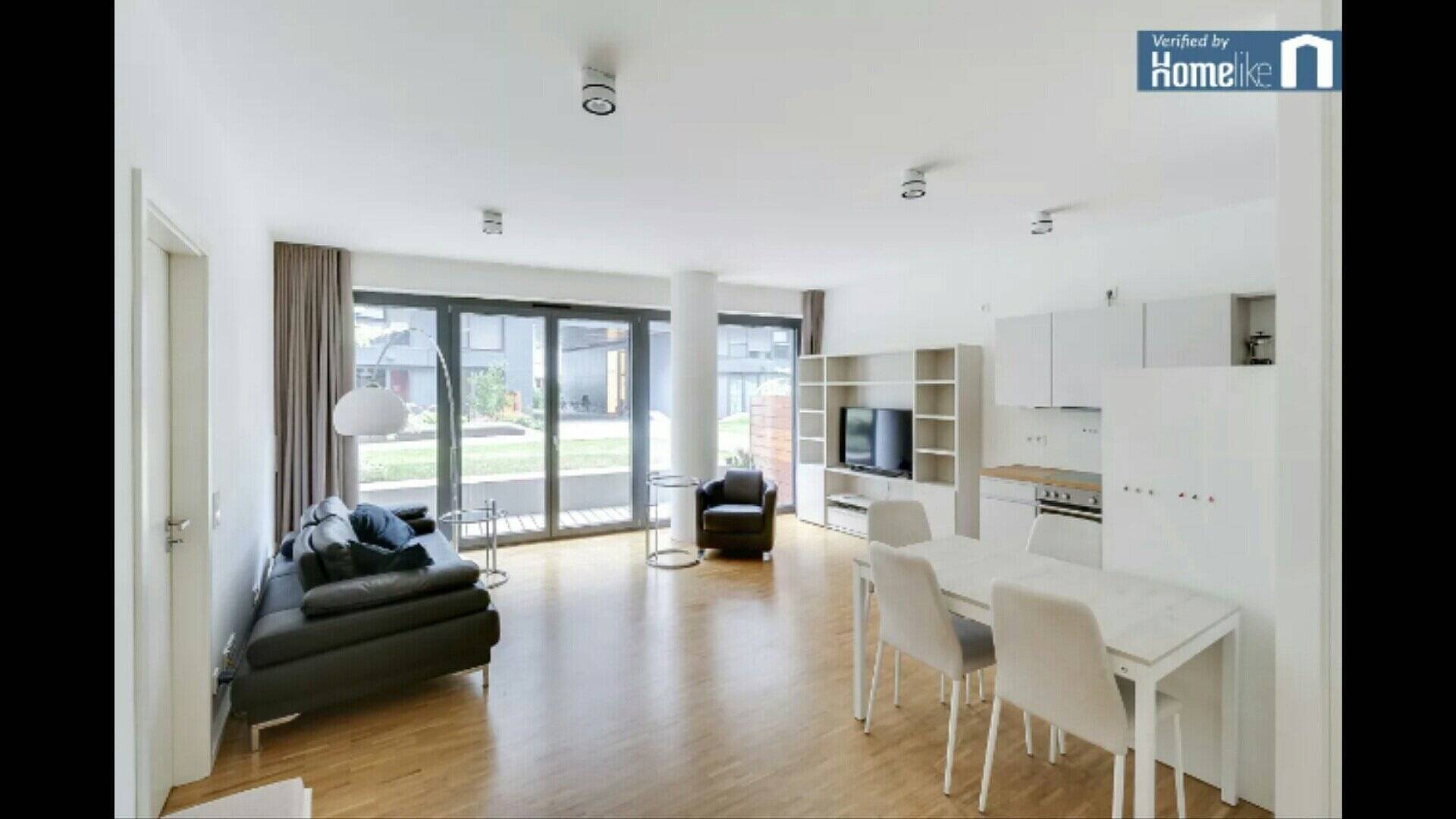 Modern Luxury Living in the Heart of Berlin Mitte - Photo 1