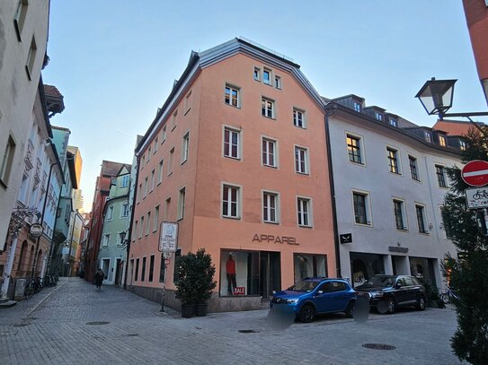 Wohn und Geschäftshaus in hervorragender Lage in der Regensburger Altstadt