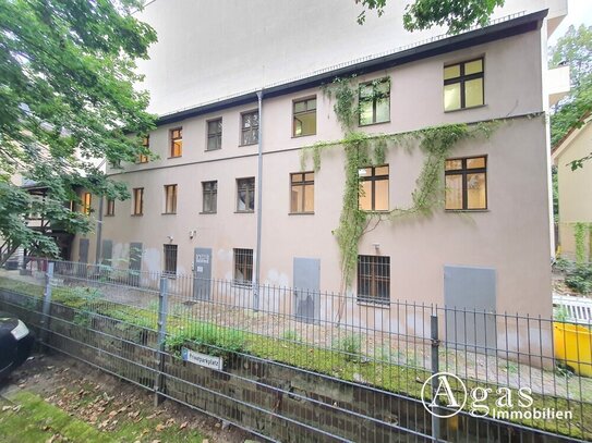 Büro/Atelier/Praxis/Werkstatt - Remise mit 3 Etagen & 3 PKW-Platz in bester Lage - Warm unter 15€/m²