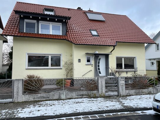 2 Familienhaus mit Garten in ruhiger Wohnlage von Obertshausen zu verkaufen !