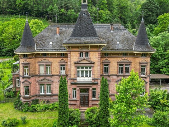 **Villa Hemmer** Prächtige Villa im Renaissance-Stil mit barocken Akzenten