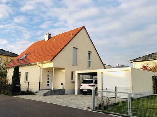 Ihr neues Zuhause - Modernes Einfamilienhaus in ruhiger Lage mit Garten und Terrasse