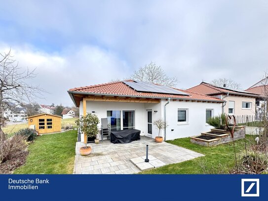 Neuwertiger KfW55-Bungalow in Aalen-Dewangen - Barrierefreies Wohnen mit Stil und Komfort