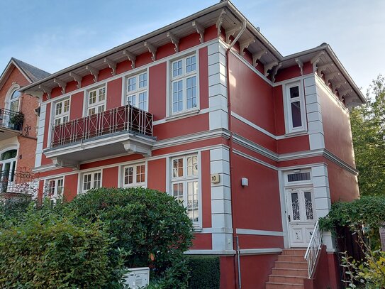 Kleine rote Villa in Blankenese