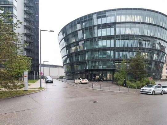 Privater Büroraum ganz auf Ihre individuellen Unternehmensbedürfnisse angepasst in Regus Arondo Five Rings