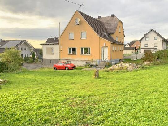 Hier wurde schon ganz viel vorbereitet! Mehrfamilienhaus mit 4 Wohneinheiten (davon eine bereits komplett fertiggeste...