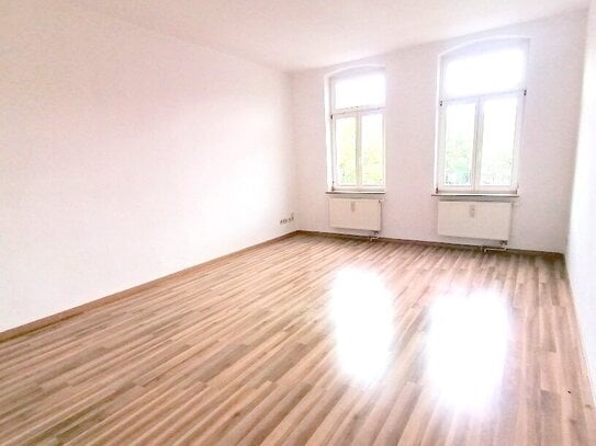 !! 2-Zimmer-Wohnung mit Süd-Balkon und Aufzug !!