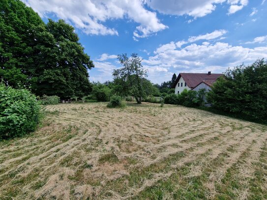 Traumhaftes Grundstück in ruhiger Lage mit herrlicher Fernsicht