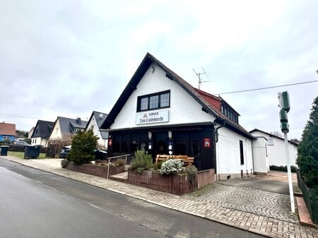 Freistehendes Haus mit Gaststätte und Wohnung in Furpach zu verkaufen