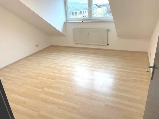 Kapitalanlage - Selbstnutzer- 2 Zi. DG- Terrasse Wohnung - ca. 46,8 m² 348 500,-€ München- Mittersendling -