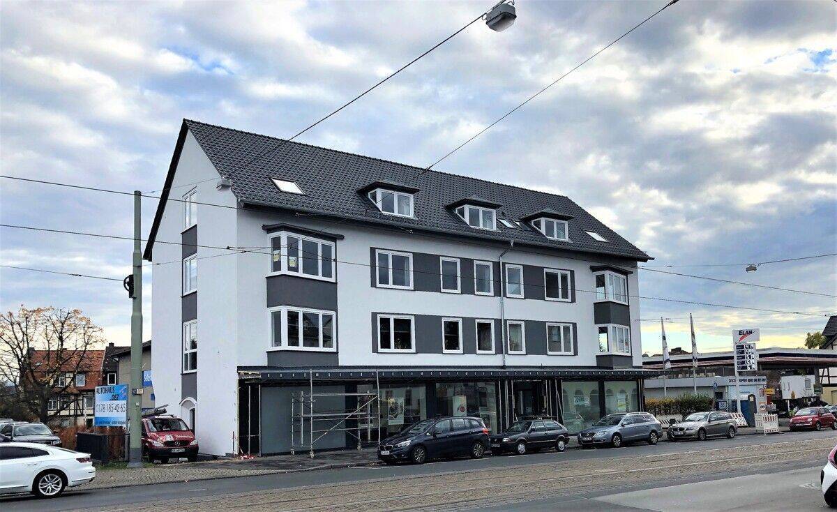                                                              Einziehen und wohlf&uuml;hlen: Wundersch&ouml;ne, voll m&ouml;blierte Wohlf&uuml;hloase mit Rundum-&hellip;                                                       in Niederzwehren (Kassel)