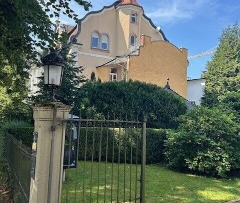 Vermietung einer Bürofläche in exklusiver Villa in Baden-Baden in bester 1A Innenstadtlage