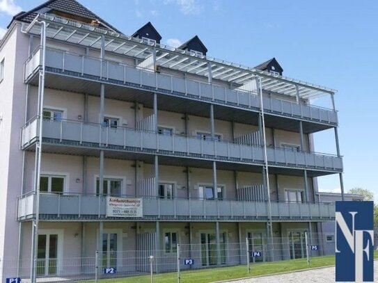 Attraktive, hochwertige 2-Raum Wohnung mit großer Terrasse, Lift und Stellplatz