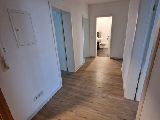 3 Jahre 750 EUR Mietgarantie! *Investment * 3 ZKB, Balkon * ca. 80 moderne & renovierte m²