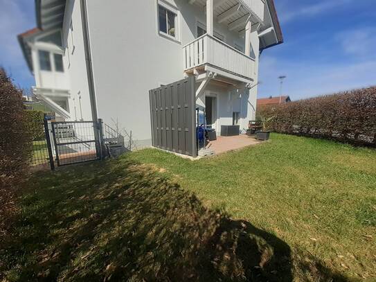 *Provisionsfrei* 2 Zimmer Wohnung mit Terrasse und Einzelgarage