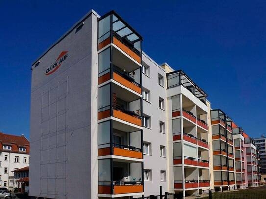 Sanierte 2-Raum-Wohnung in Debschwitz mit Badewanne, Dusche und großem Balkon
