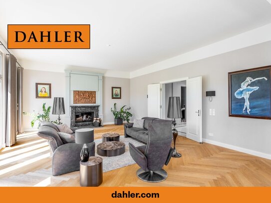 Classicist architectural gem with 395 m² of living/usable space between Heiliger See and Tiefer See