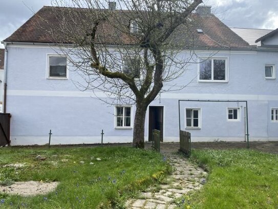 Mehrparteienhaus mit Lager/Werkstatt/Atelier und großzügigem Grundstück mit Garten in der Altstadt Kelheim