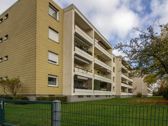 Große Eigentumswohnung mit Balkon in gepglegter Wohnanlage