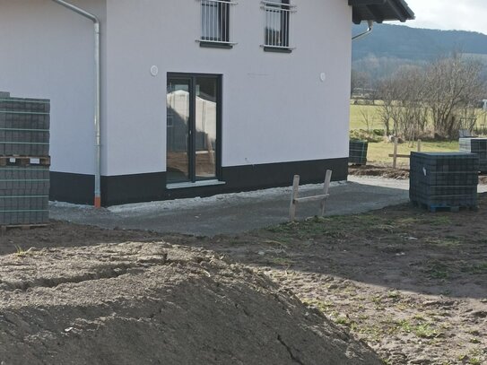 Kaufen, Tapete, fertig! Neu erbautes Massivhaus mit 5 Jahren Garantie auf ruhigem Grundstück in Oechsen - jetzt Thüring…