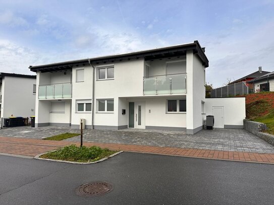 Familienfreundliches Haus in Ruhiger Lage mit Garten und Loggen sucht nette Menschen.