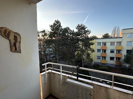 Unweit der Havel! Helle 2 Zimmerwohnung mit Balkon