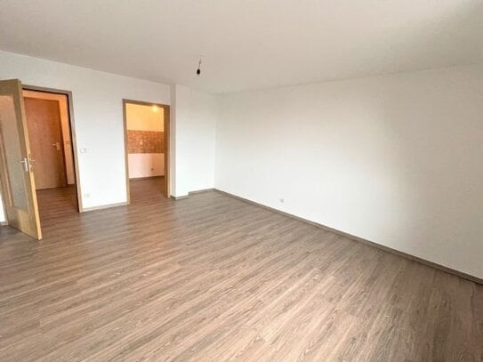 2-Zimmer-Wohnung mit ca. 46 m2- direkt im Zentrum - im 4. OG mit Aufzug in 92318 Neumarkt