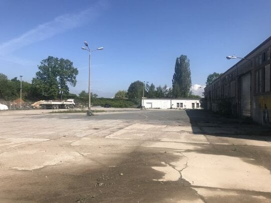 1.750 m² Stellplatz- und Lagerflächen als LKW-Parkplätze, Baustofflagerflächen u. ä. zu vermieten