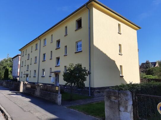 Schick sanierte 2-Zimmer-Wohnung mit Balkon