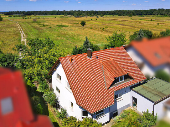 Freistehendes Einfamilienhaus in idyllischer Feldrandlage wartet auf eine neue Familie