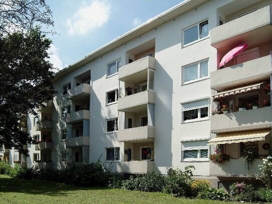 Schöne 3-Zimmer Wohnung in Bremen-Neustadt im EG mit Balkon