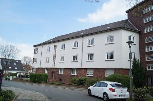 Gemütliche 2-Raum-Wohnung mit Balkon im ersten Obergeschoss! Neu renoviert für Sie!