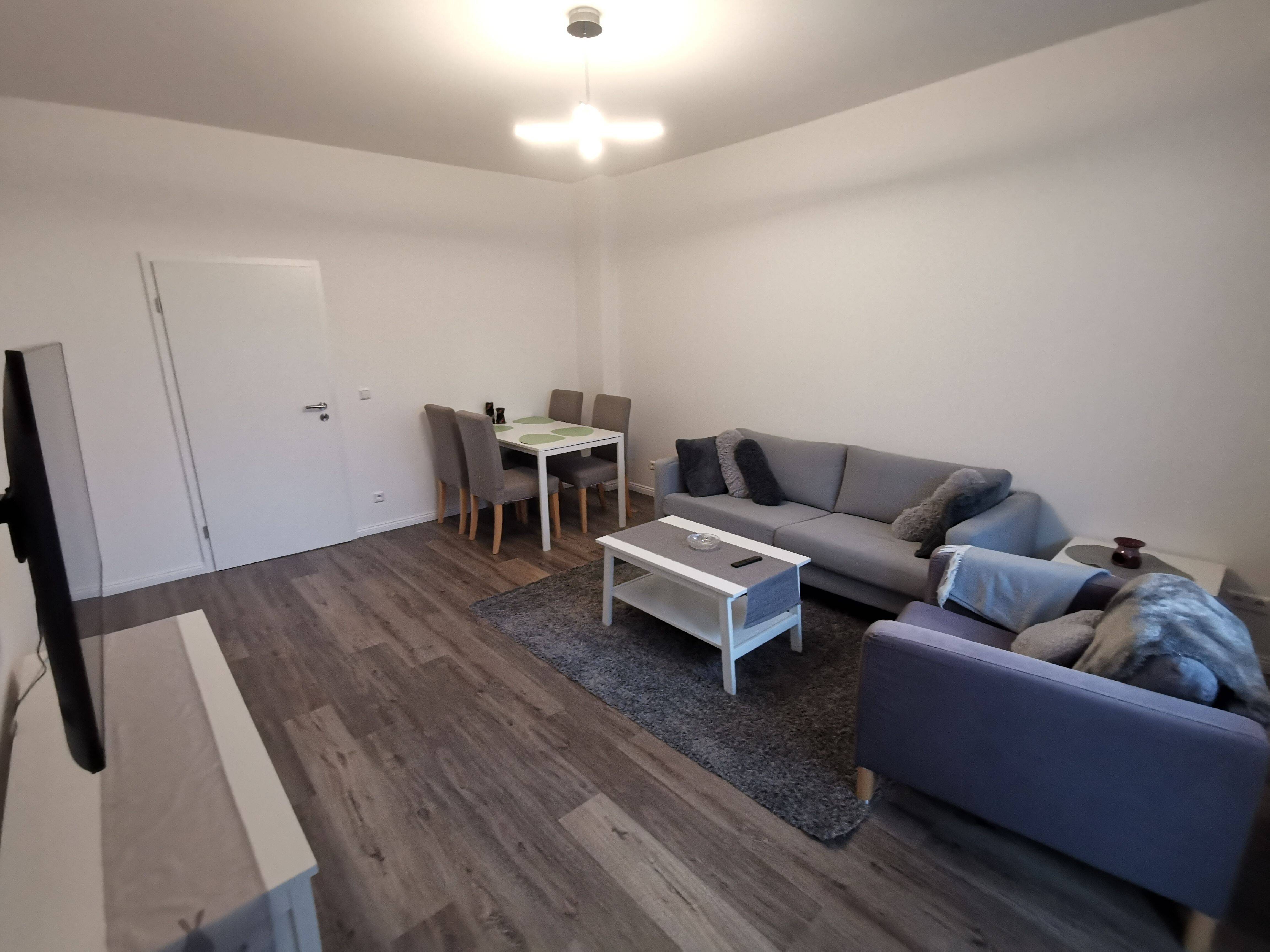 Schickes, ruhiges Studio Apartment im Zentrum von Hakenfelde - Photo 1