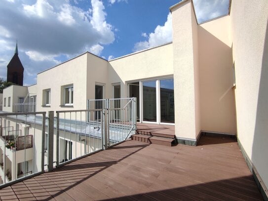 Sofortbezug / hochwertiges Dachgeschoß / / 2 oder 3 Zimmer / Neubau / Balkon / hohe Räume /