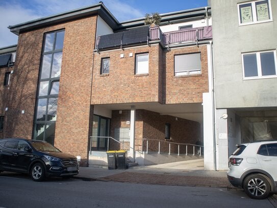 Moderne 3 Zimmerwohnung im Erdgeschoss mit Loggia