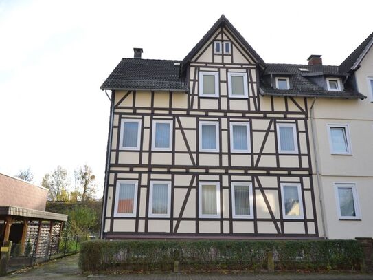 Wohnhaus mit 3 Wohneinheiten und Nebengebäude in 37627 Stadtoldendorf!