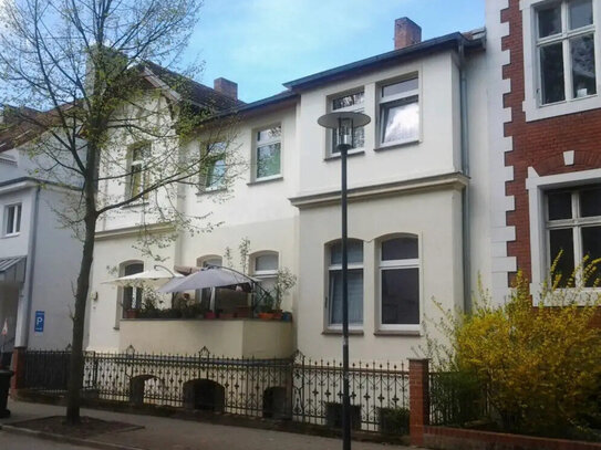 Renovierte 2-Raumwohnung mit Nähe zum Bahnhof im historischen Altbau