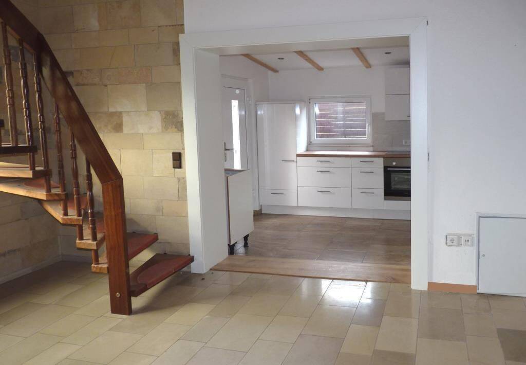                                                               BL&Uuml;MM IMMOBILIEN: Cadolzburg - 2-Zi-Maisonette mit Balkon, Burgblick                                                       in Cadolzburg (Fürth)