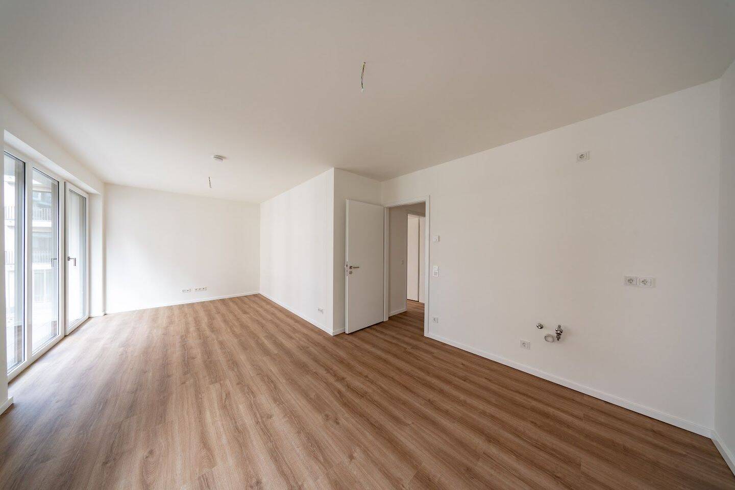Neubau mit Fußbodenheizung und 2 Bädern im Erstbezug - Photo 1