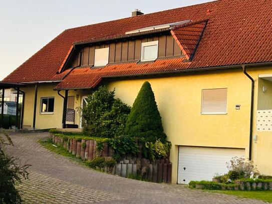 Eigentumswohnung mit Büro im Gewerbegebiet in Lauf