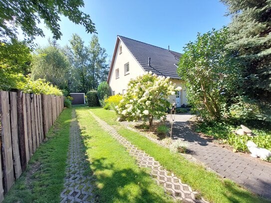 Großzügige Doppelhaushälfte im Cottbuser Süden zu verkaufen!