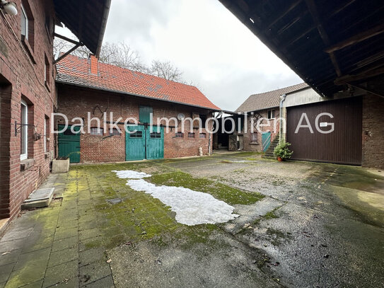 Ehemaliger Vierkanthof mit viel Entwicklungspotenzial in Hückelhoven-Doveren