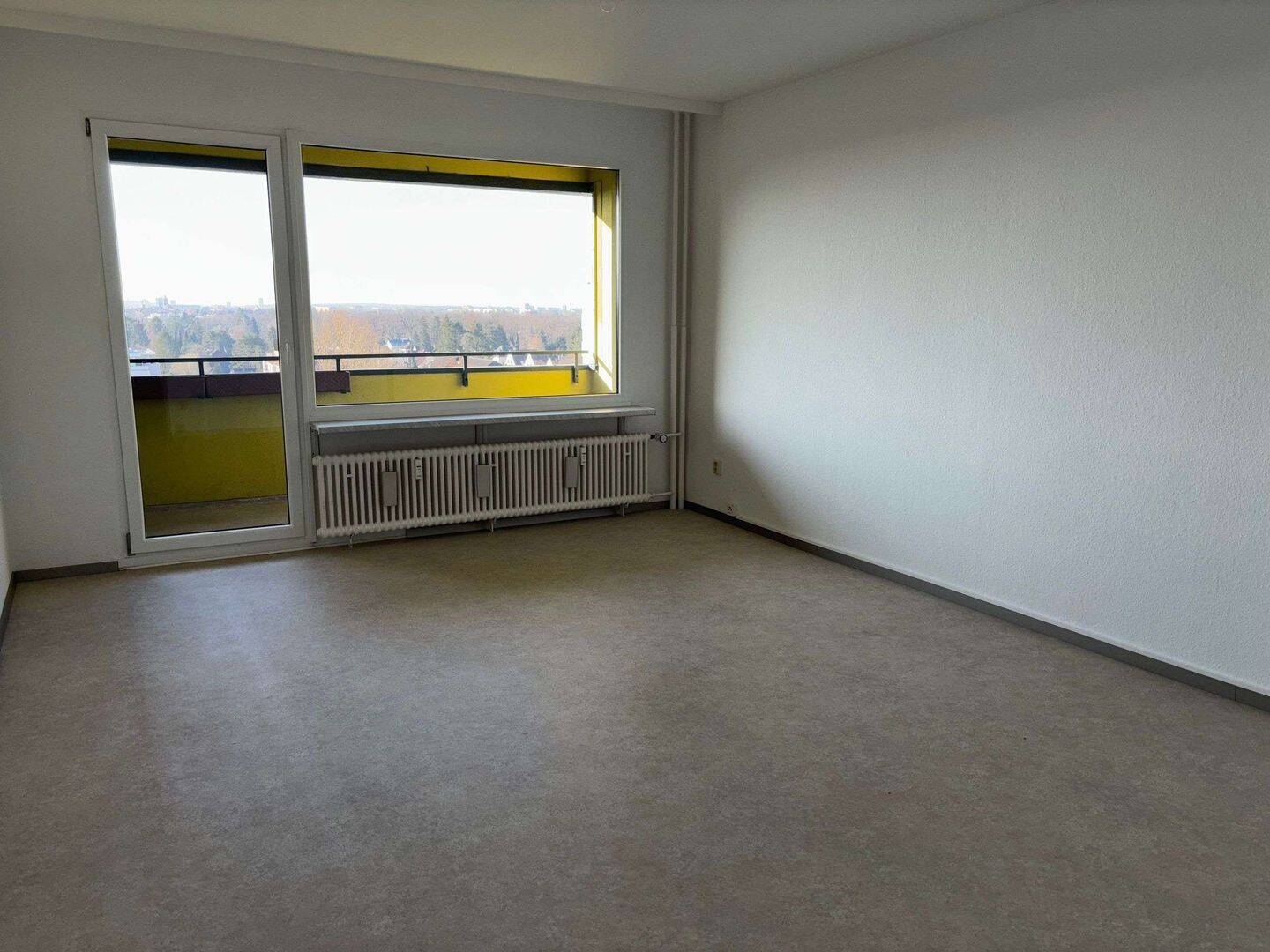 Große Familienwohnung mit Balkon, Duschbad und Aufzug! - Foto 1