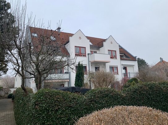 KNIPFER IMMOBILIEN - Elegante Maisonette mit Terrasse und TG in Augsburg Hochzoll-Nord zur Miete