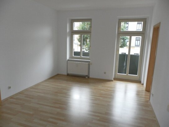 ATTRAKTIVE WOHNUNG MIT WEST-BALKON SUCHT NETTEN MIETER!!!