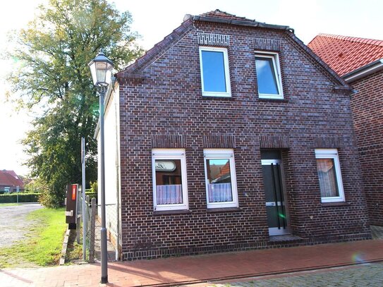 Teilrenoviertes Einfamilienhaus in guter Stadtlage von Wittmund!