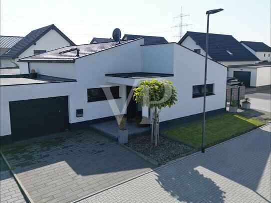 VON POLL IMMOBILIEN Moderner Bungalow mit Loft-Charakter